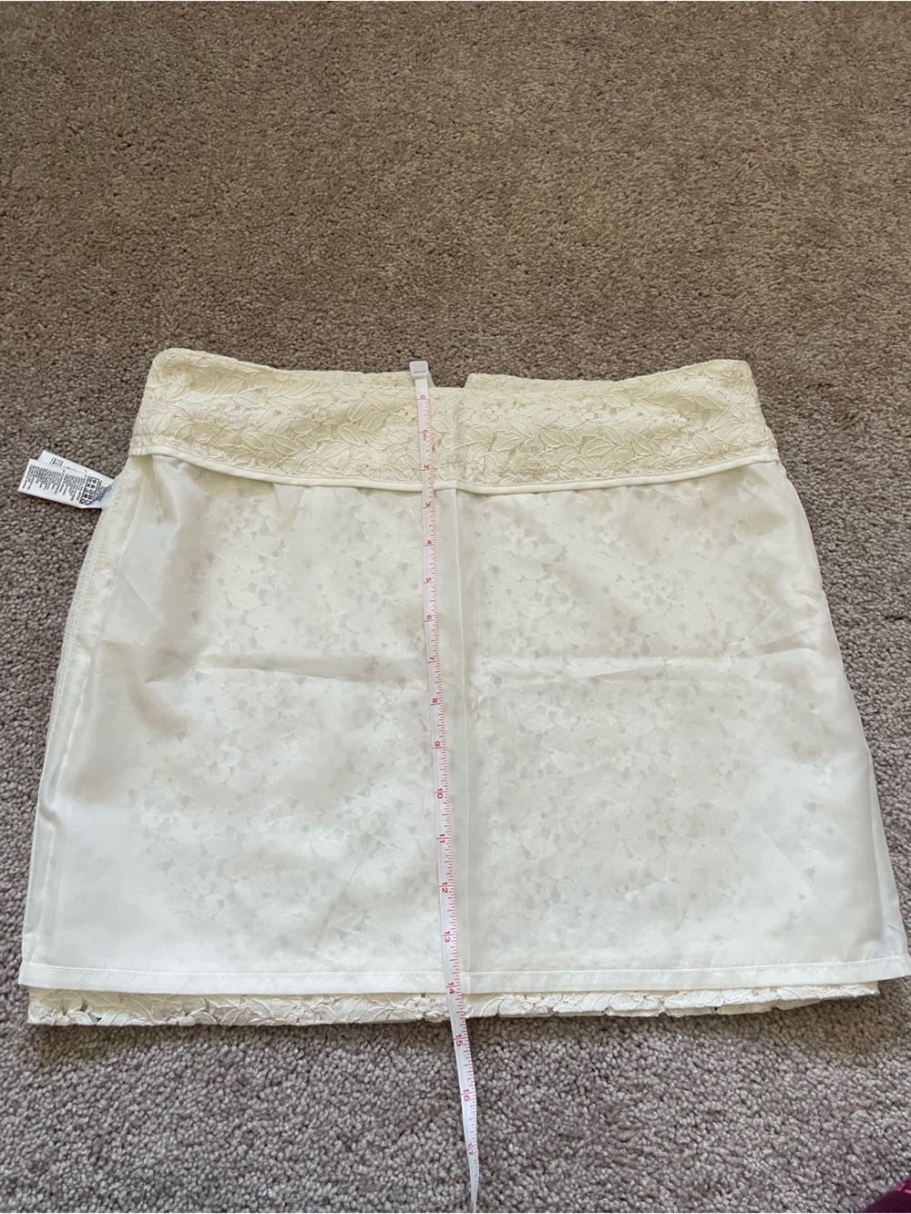 BRAND NEW 💛 F21 Feminine Lace Pencil Skirt - Picture 6 of 15